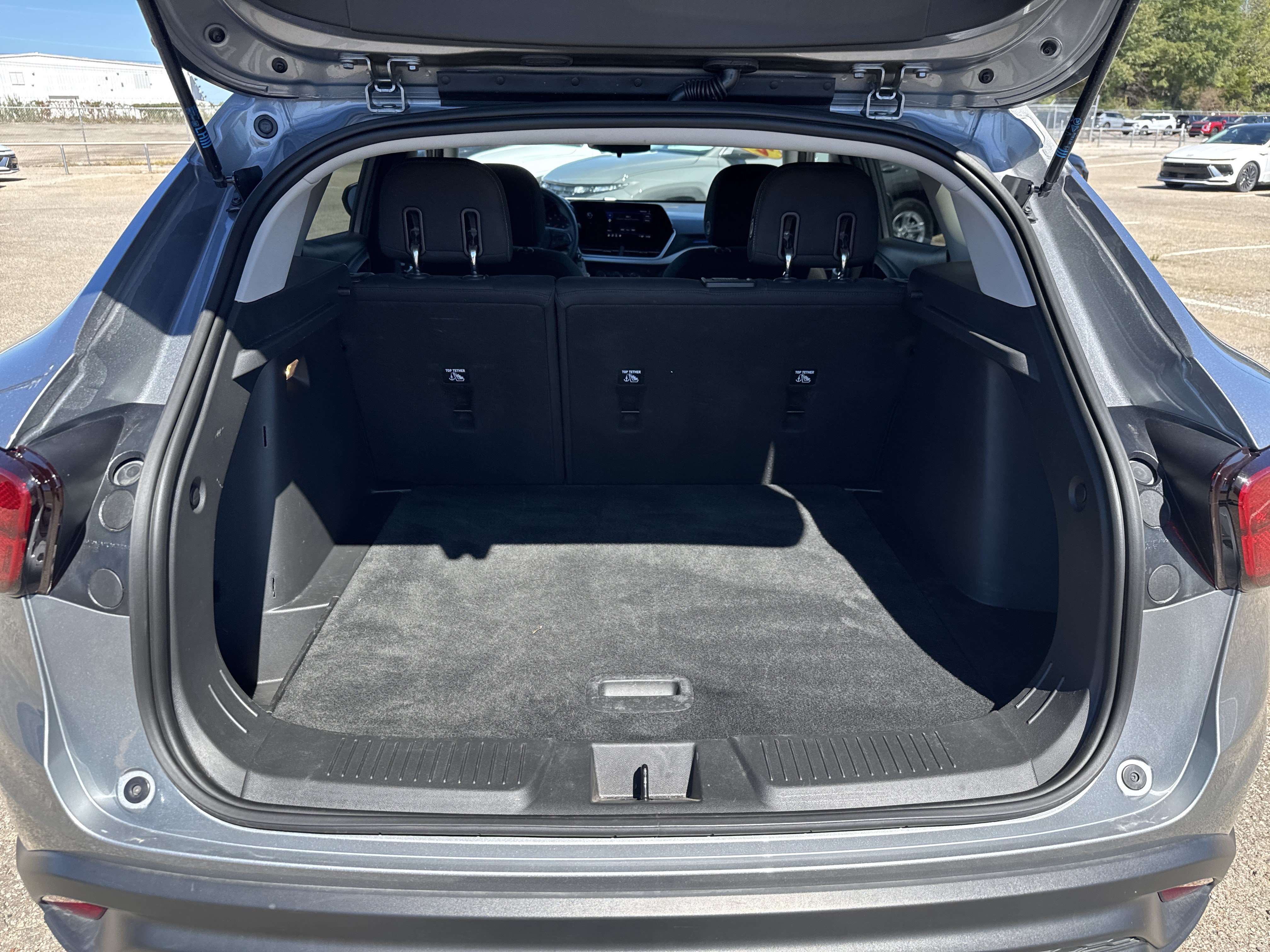 Used 2026 Chevrolet Trax LS FWD image 8