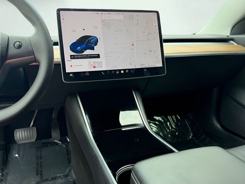 Used 2020 Tesla Model 3 Standard Range Plus RWD image 48