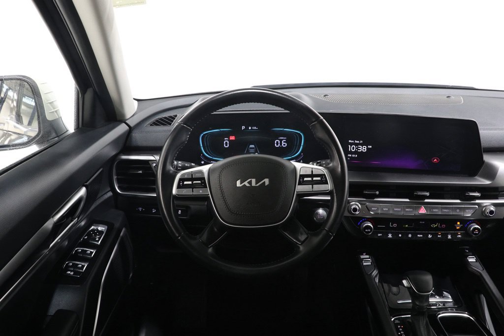 Used 2025 Kia Telluride S AWD/4WD image 14