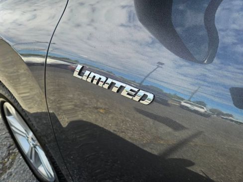 Used 2013 Toyota Highlander Limited AWD/4WD image 9