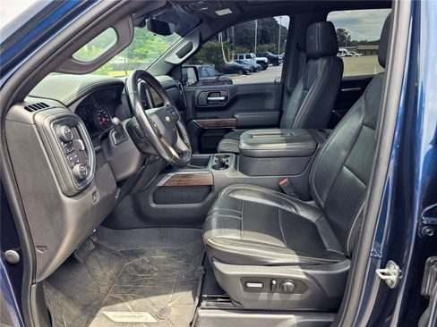 Used 2021 Chevrolet Silverado 1500 High Country w/ Technology Package AWD/4WD image 18