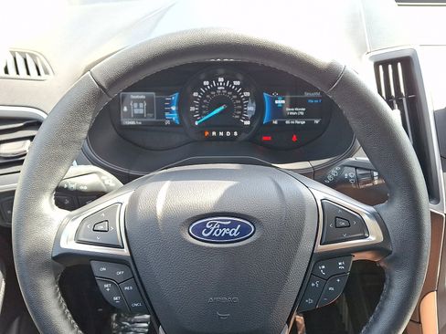 Used 2022 Ford Edge SEL w/ Convenience Package AWD/4WD image 19