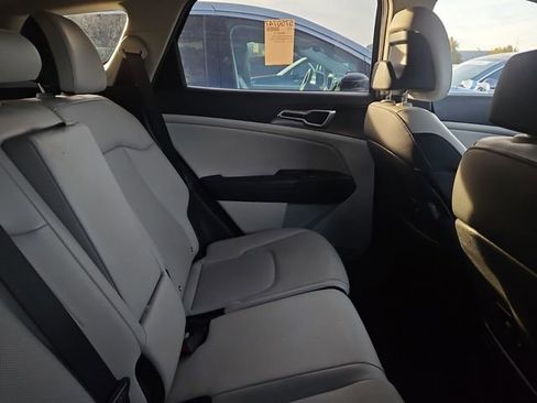Used 2023 Kia Sportage EX image 10