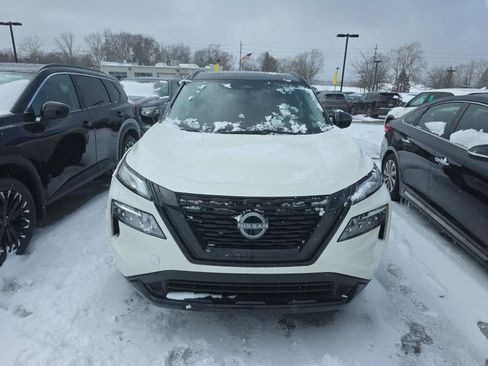 Certified 2023 Nissan Rogue SV w/ SV Premium B Package image 2