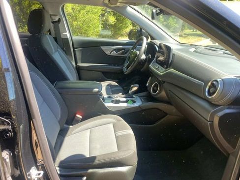 Used 2024 Chevrolet Blazer LT w/ Convenience Package FWD image 35