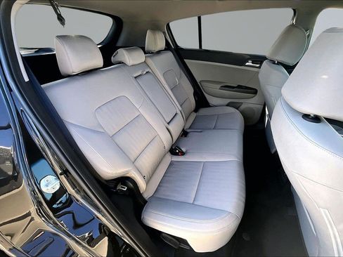 Used 2020 Kia Sportage LX image 20