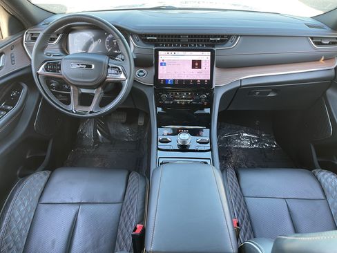 Certified 2025 Jeep Grand Cherokee L Summit w/ Luxury Tech Group V AWD/4WD image 14