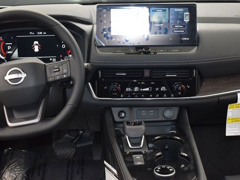 New 2026 Nissan Rogue Platinum w/ Platinum Premium Package image 15