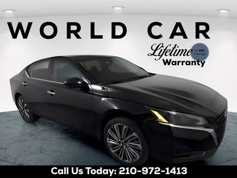 Used 2025 Nissan Altima 2.5 SL image 1