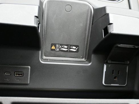 Used 2024 GMC Sierra 1500 Denali Ultimate image 39