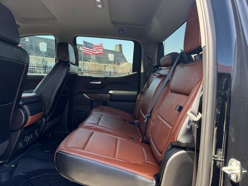 Used 2019 Chevrolet Silverado 1500 LT Trail Boss w/ Convenience Package image 14