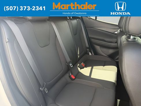 Used 2025 Buick Encore GX Preferred AWD/4WD image 18