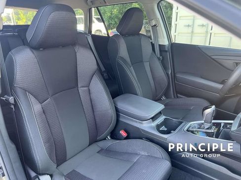Used 2025 Subaru Outback Premium AWD/4WD image 31
