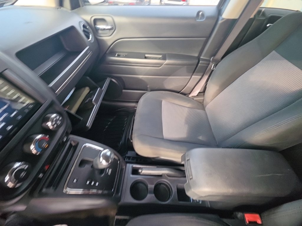 Used 2016 Jeep Patriot Sport w/ Power Value Group AWD/4WD image 22