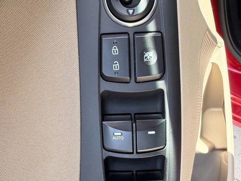 Used 2016 Hyundai Elantra SE w/ Option Group 02 image 20