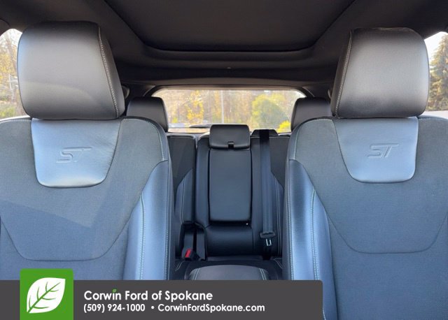 Used 2020 Ford Edge ST w/ Cold Weather Package AWD/4WD image 38