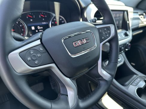 Certified 2023 GMC Acadia SLT w/ Elevation Edition AWD/4WD image 14