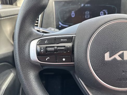 Used 2023 Kia Sportage LX image 29
