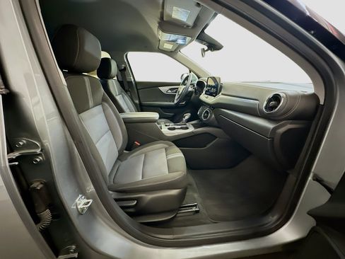 Used 2025 Chevrolet Blazer LT image 31