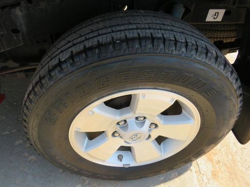 Used 2015 Toyota Tacoma 4x4 Double Cab w/ TRD Sport Package image 7