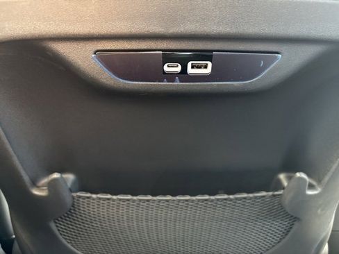 New 2026 Chrysler Pacifica Select image 16