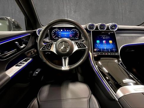 Used 2025 Mercedes-Benz GLC 300 4MATIC image 8