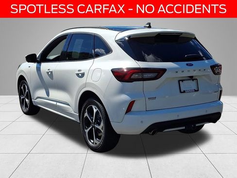 Used 2023 Ford Escape ST-Line Select AWD/4WD image 6