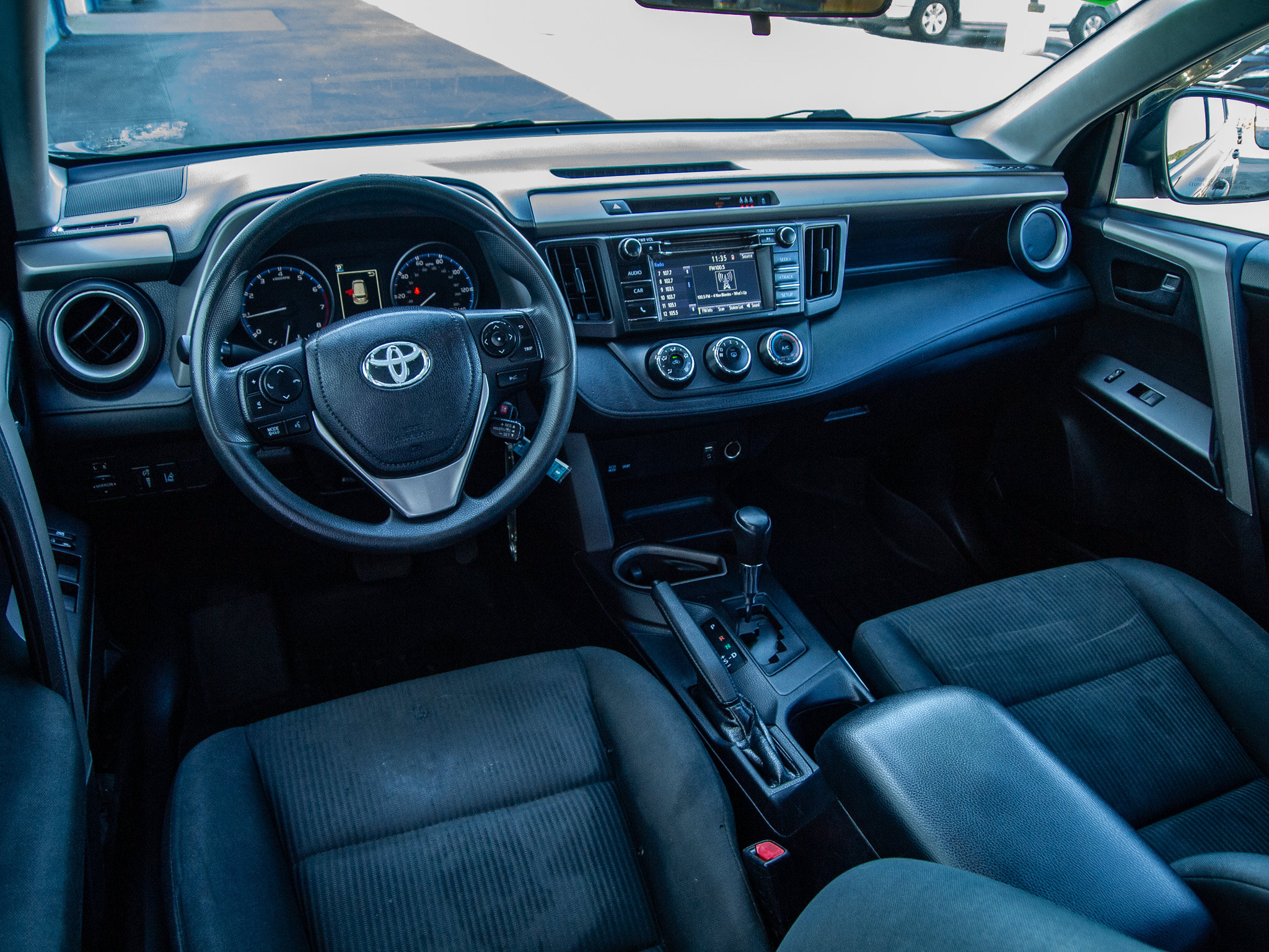 Used 2017 Toyota RAV4 LE w/ Carpet Mat Package AWD/4WD image 26