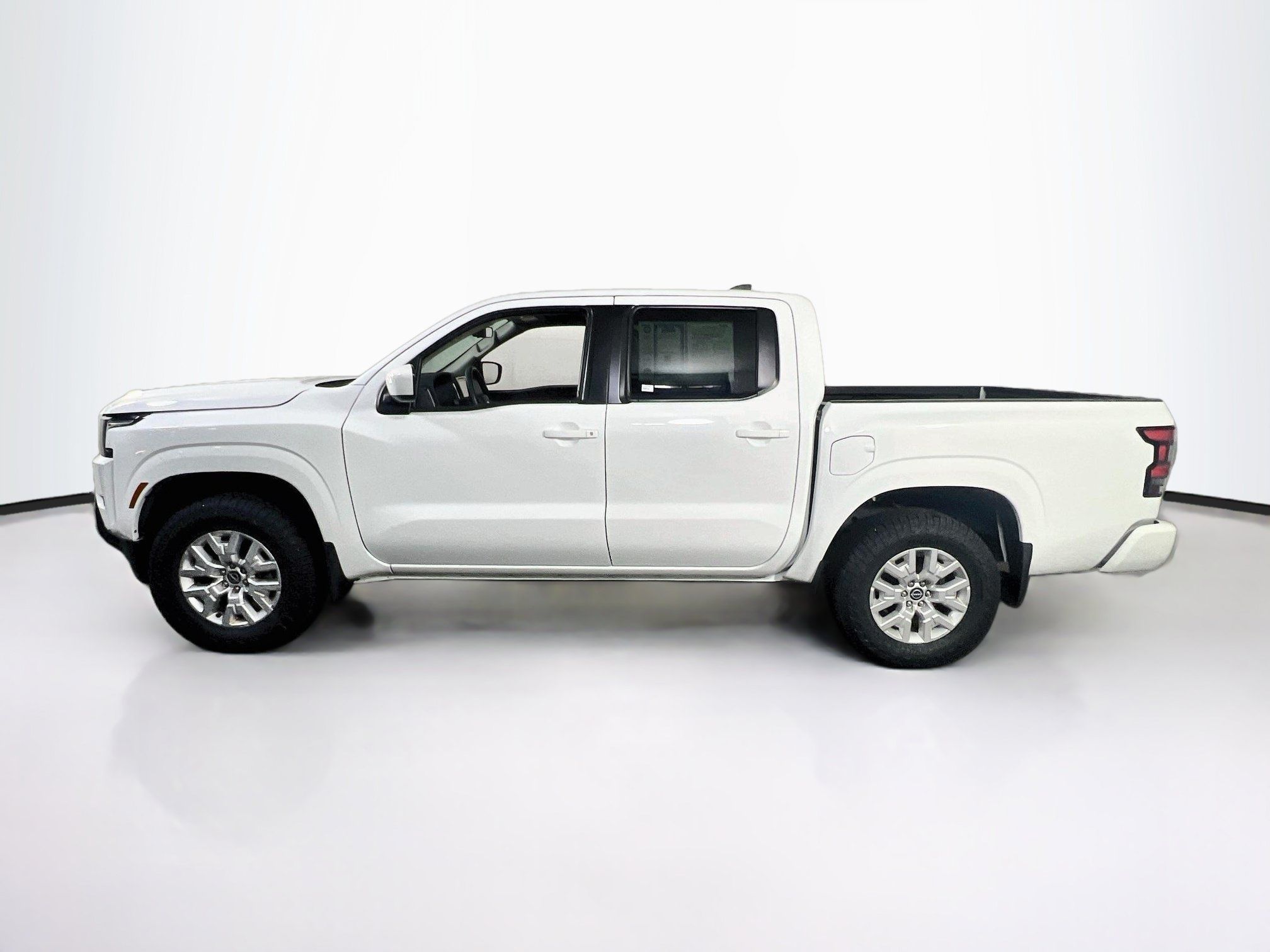 Used 2022 Nissan Frontier SV AWD/4WD image 8