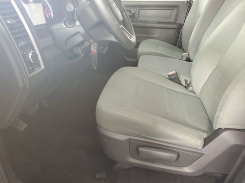 Used 2017 RAM 2500 Tradesman w/ Chrome Appearance Group image 11