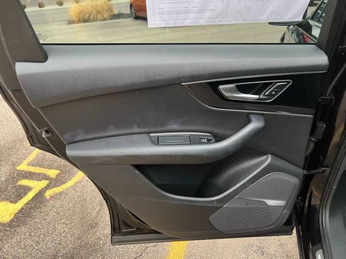 Used 2018 Audi Q7 3.0T Premium Plus w/ Premium Plus Package image 29