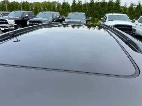 New 2025 Jeep Grand Cherokee L Overland w/ Luxury Tech Group IV image 9