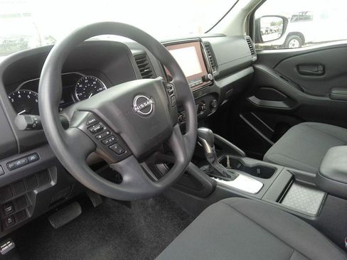 Used 2022 Nissan Frontier S RWD image 15