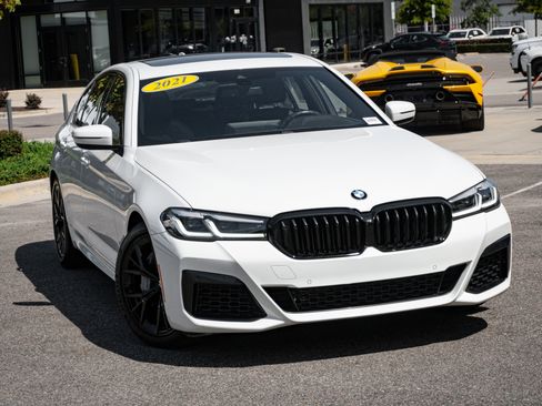 Used 2021 BMW 540i w/ M Sport Package RWD image 2