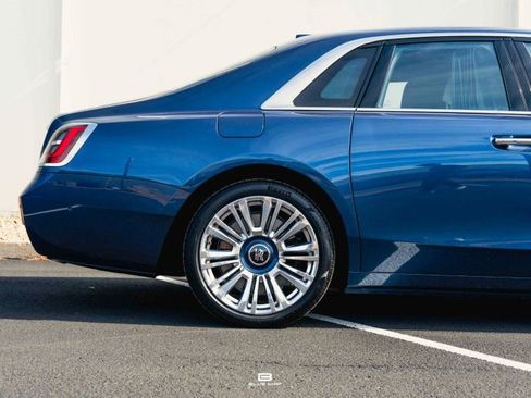 Used 2023 Rolls-Royce Ghost w/ Ghost Package image 6
