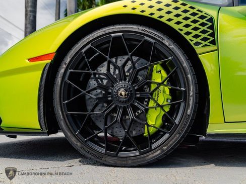 Used 2023 Lamborghini Huracan STO RWD image 31