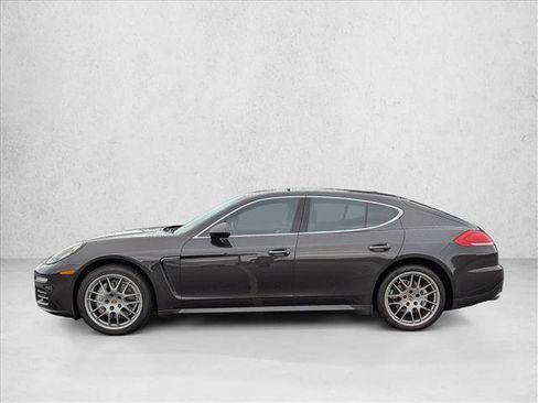 Used 2015 Porsche Panamera 4S image 8