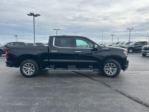 Used 2022 Chevrolet Silverado 1500 High Country w/ Technology Package image 4