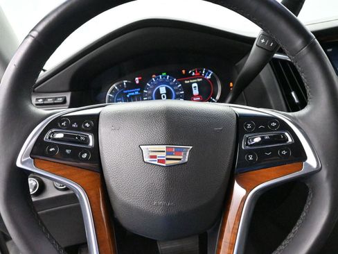 Used 2017 Cadillac Escalade ESV Luxury image 20