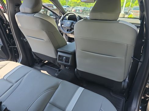 New 2026 Toyota Camry SE FWD image 11