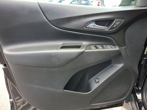 Used 2023 Chevrolet Equinox LT image 14