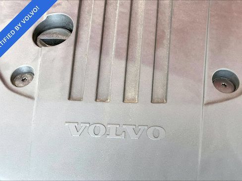 Certified 2024 Volvo XC60 B5 Plus w/ Protection Package Premier AWD/4WD image 42