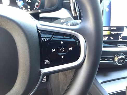 Certified 2022 Volvo S60 B5 R-Design w/ Protection Package Premier image 20