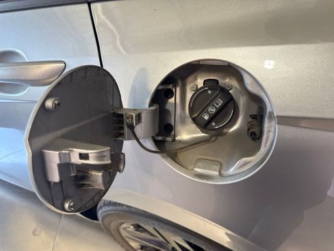 Used 2022 Hyundai Elantra SEL FWD image 11