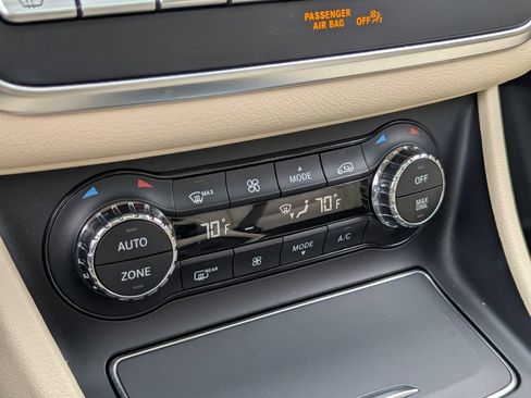 Used 2019 Mercedes-Benz GLA 250 4MATIC image 20