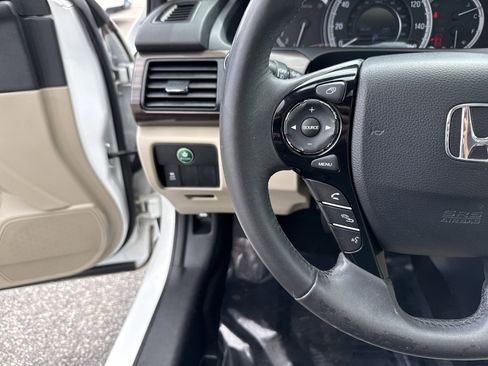 Used 2016 Honda Accord EX-L image 19