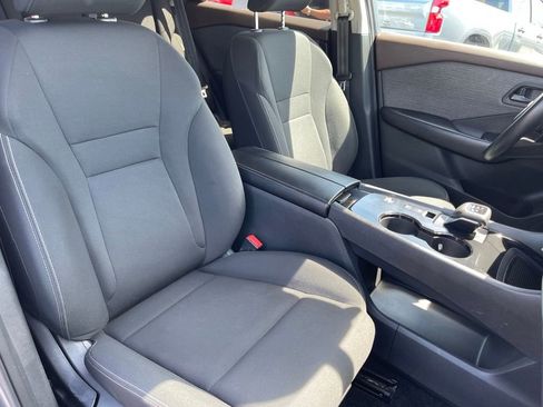 Used 2023 Nissan Rogue S FWD image 18