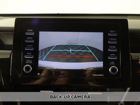 Used 2023 Toyota Camry SE FWD image 4