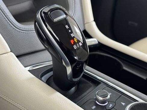 Used 2020 Cadillac XT6 Premium Luxury image 23