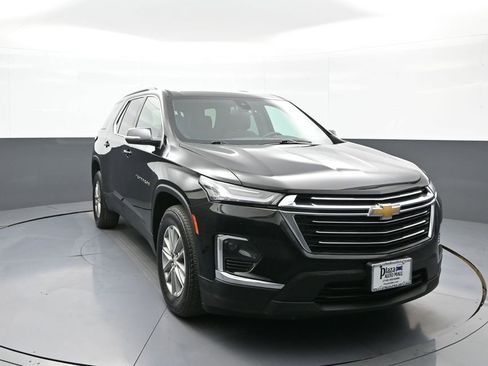 Used 2023 Chevrolet Traverse LT FWD image 3